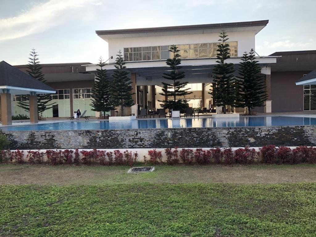 Smdc Tagaytay Taal Lake Condo Cook Netflix No Balcony No Free Parking Tagaytay City Eksteriør billede